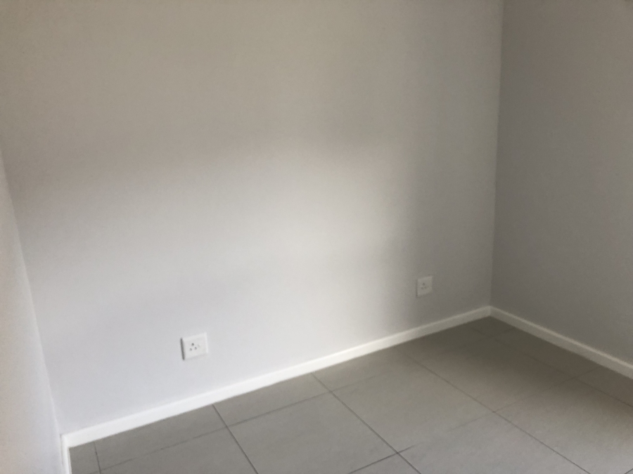 To Let 2 Bedroom Property for Rent in Parklands East Western Cape